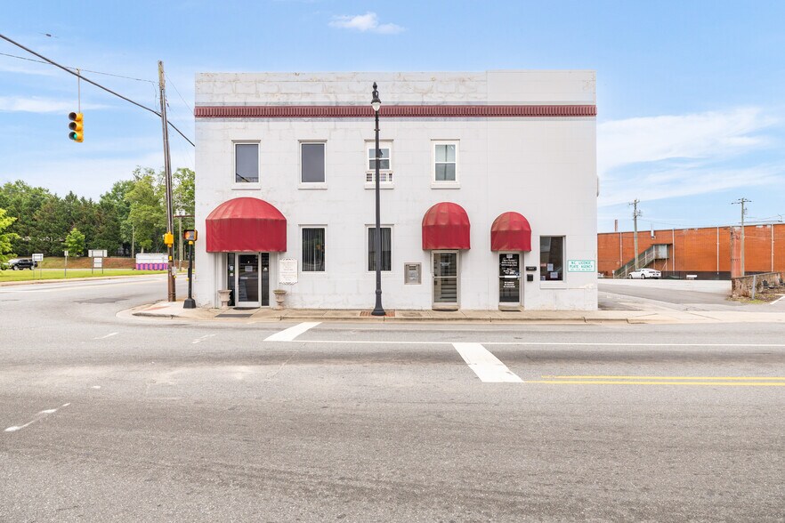 600 Washington St, Eden, NC à vendre - Photo de l’immeuble – Image 1 sur 31