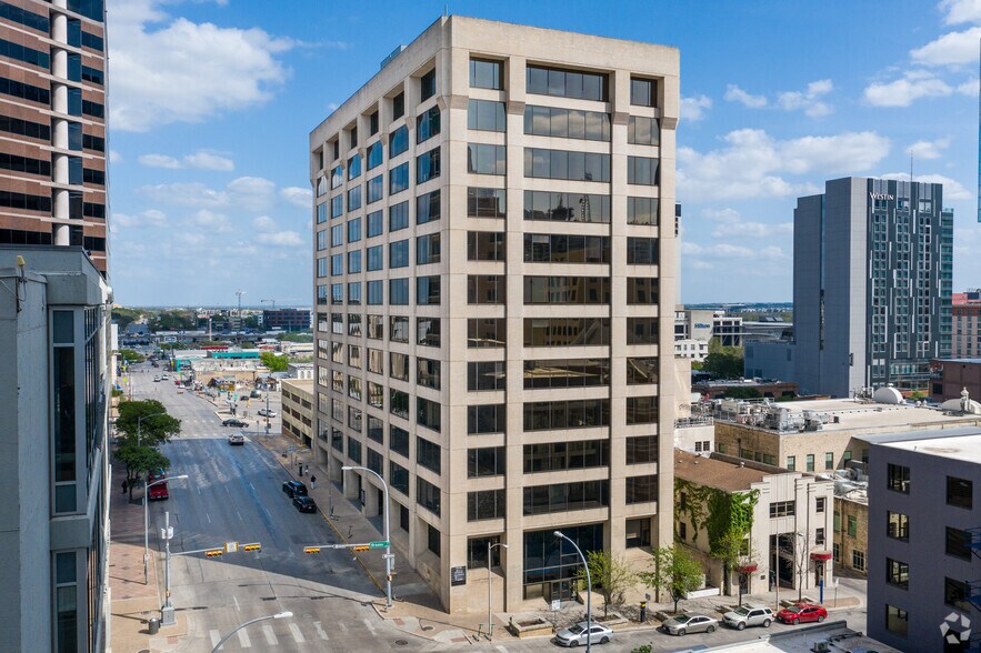 211 E 7th St, Austin, TX à louer - Photo principale – Image 1 sur 9