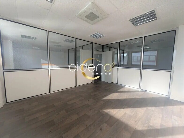 Bureau dans Clermont-Ferrand à louer - Photo de l’immeuble – Image 3 sur 6
