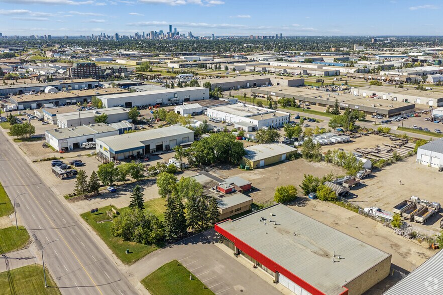 4010 76th Ave NW, Edmonton, AB à vendre - Aérien – Image 2 sur 2