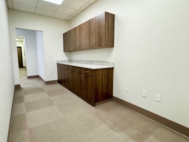 707 Landa St, New Braunfels, TX à louer - Photo de l’immeuble – Image 3 sur 14