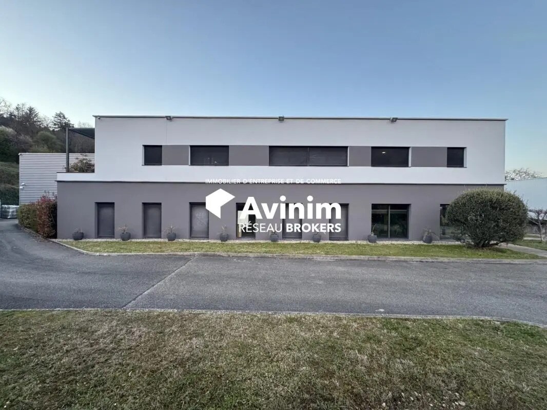 Local d’activités dans Chaponost à louer Photo de l’immeuble– Image 1 sur 19