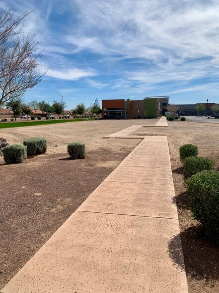 15800 N Litchfield Rd, Surprise, AZ à vendre - Photo de l’immeuble – Image 3 sur 8