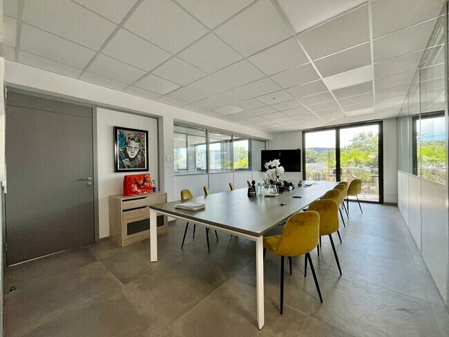 Plus de détails pour Bureau à vendre
