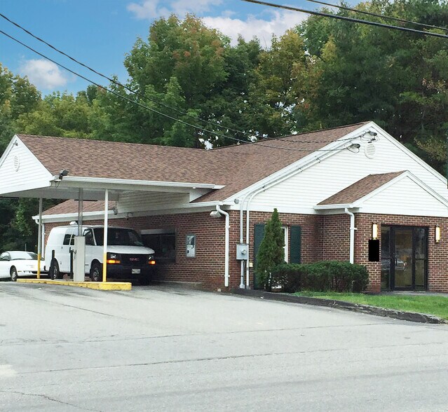 112 Main St, Fairfield, ME à vendre - Photo principale – Image 1 sur 2