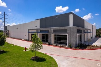 Plus de détails pour 2125 Bardin Rd, Grand Prairie, TX - Industriel/Logistique à louer