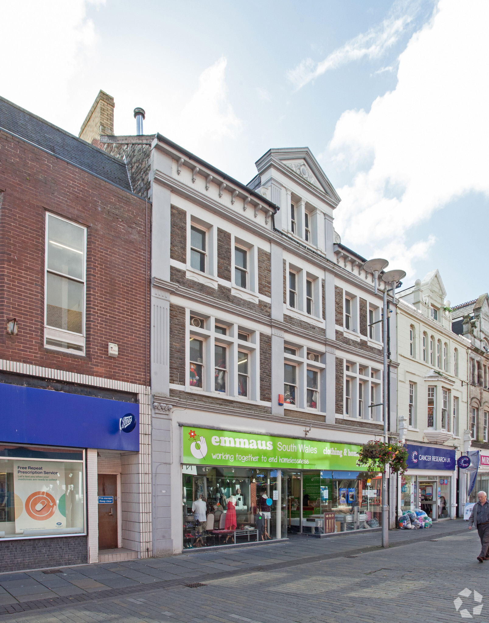 6 Caroline St, Bridgend à louer Photo principale– Image 1 sur 3