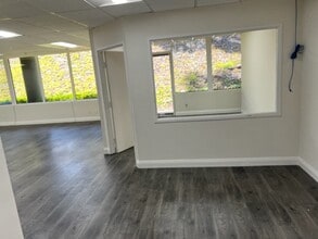 16885 W Bernardo Dr, San Diego, CA à louer Photo intérieure– Image 2 sur 2