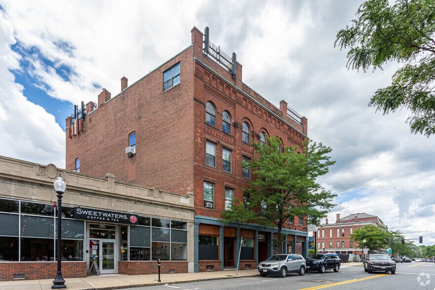 11 S Main St, Natick, MA à louer - Photo de l’immeuble – Image 2 sur 21