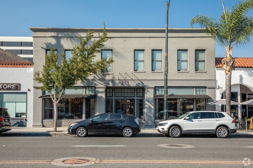 127 W Colorado Blvd, Pasadena, CA à louer - Photo de l’immeuble – Image 1 sur 2