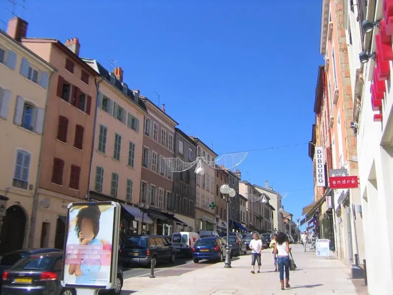 Local commercial dans Villefranche-sur-Saône à louer Photo de l’immeuble– Image 1 sur 4