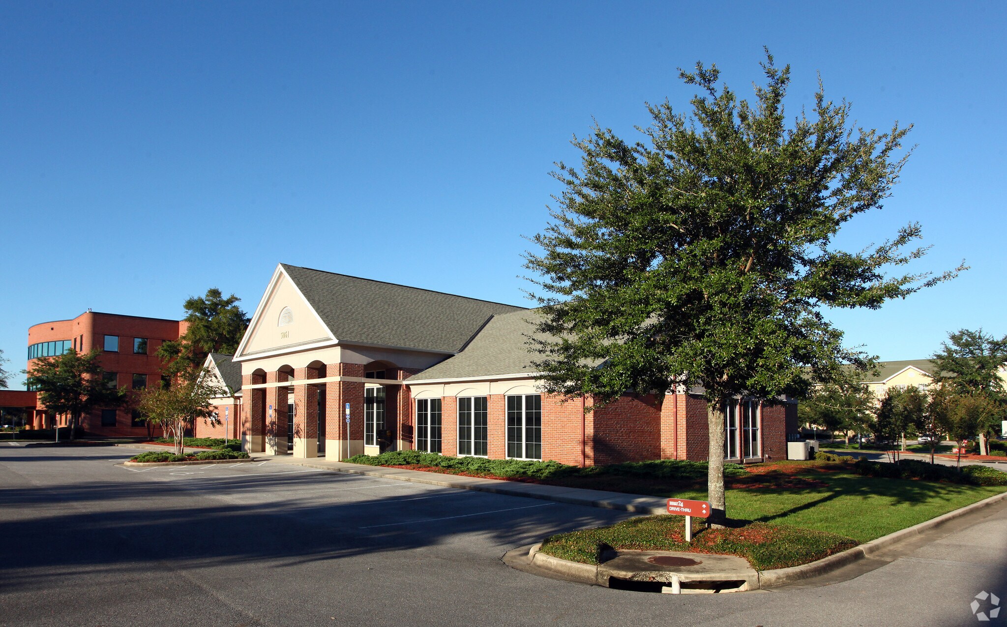 5061 N 12th Ave, Pensacola, FL à louer Photo principale– Image 1 sur 52