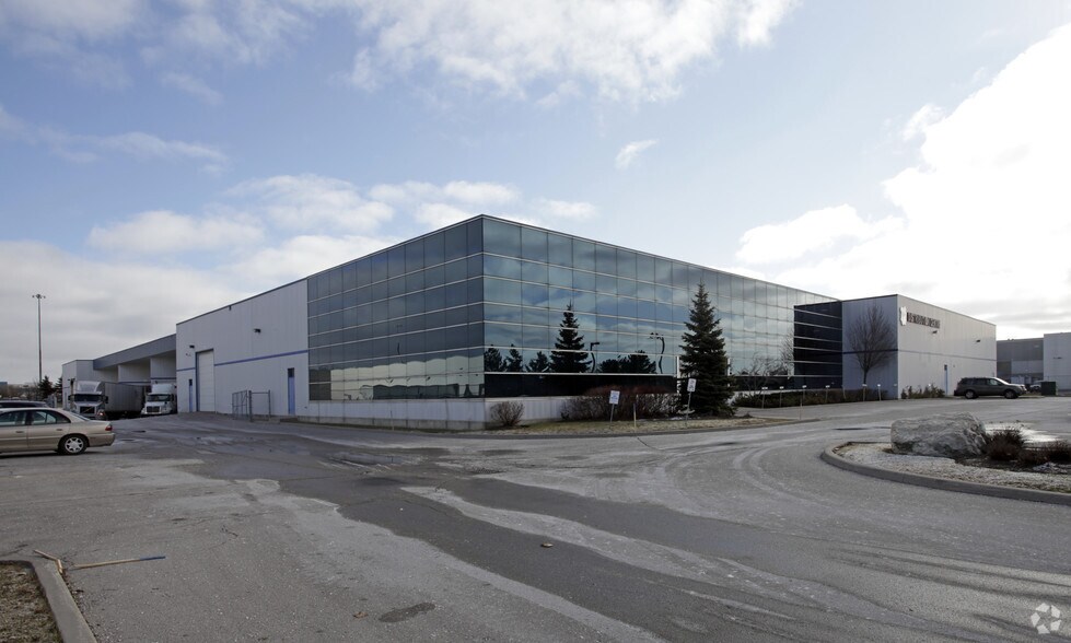 441 Chrislea Rd, Vaughan, ON à louer - Photo principale – Image 1 sur 3