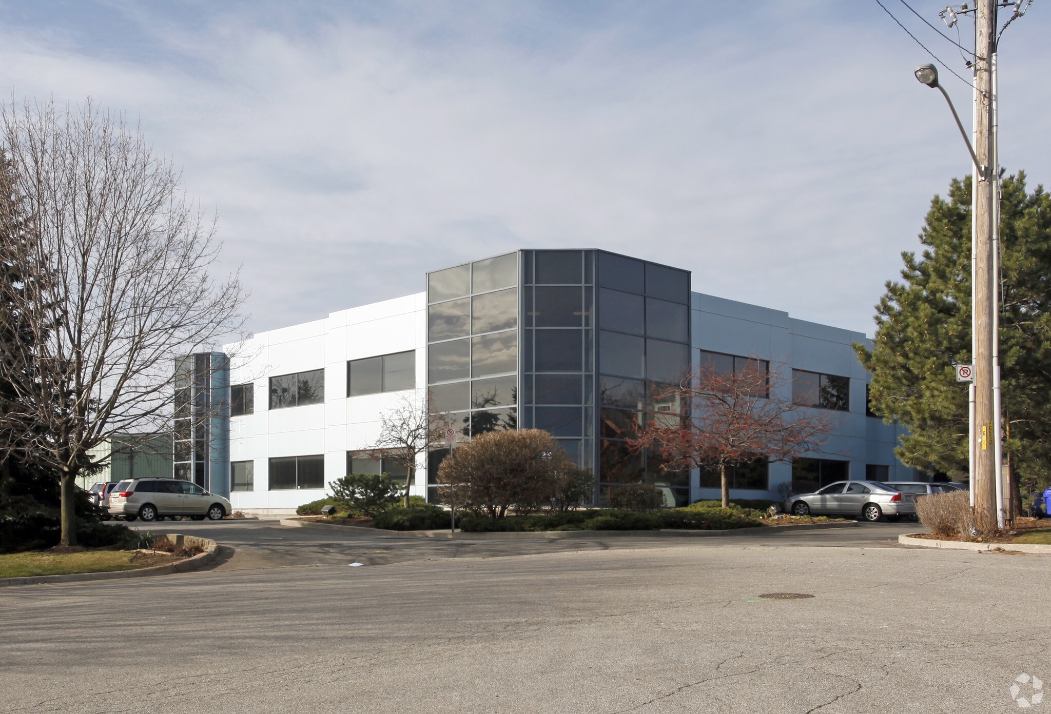 940 Sheldon Ct, Burlington, ON à louer Photo principale– Image 1 sur 15