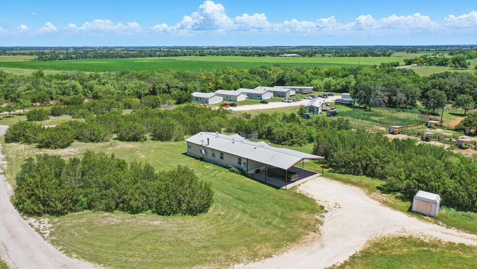 5855 County Road 392, Stephenville, TX à vendre - Photo de l’immeuble – Image 3 sur 18
