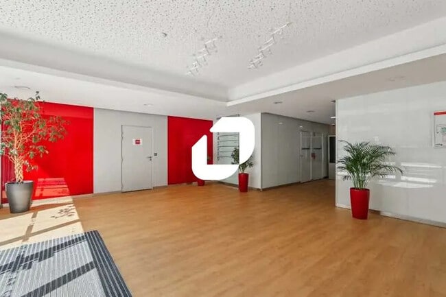 Plus de détails pour Bureau, Local d'activités à louer