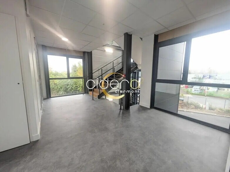 Bureau dans Clermont-Ferrand à louer - Photo de l’immeuble – Image 3 sur 7