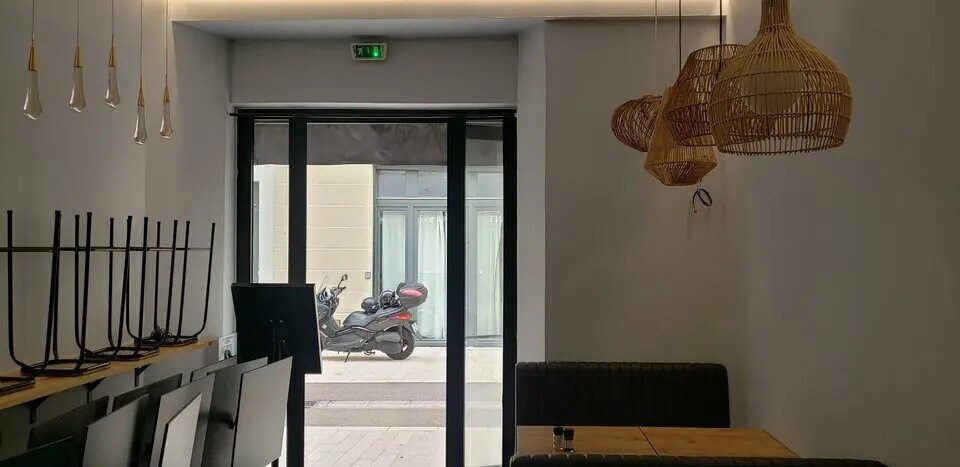 Local commercial dans Cannes à louer - Photo de l’immeuble – Image 3 sur 5