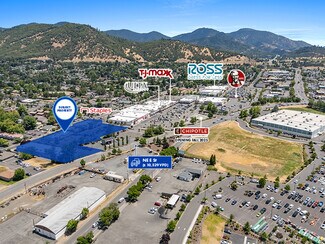 Plus de détails pour 820 NE E St, Grants Pass, OR - Local commercial à vendre