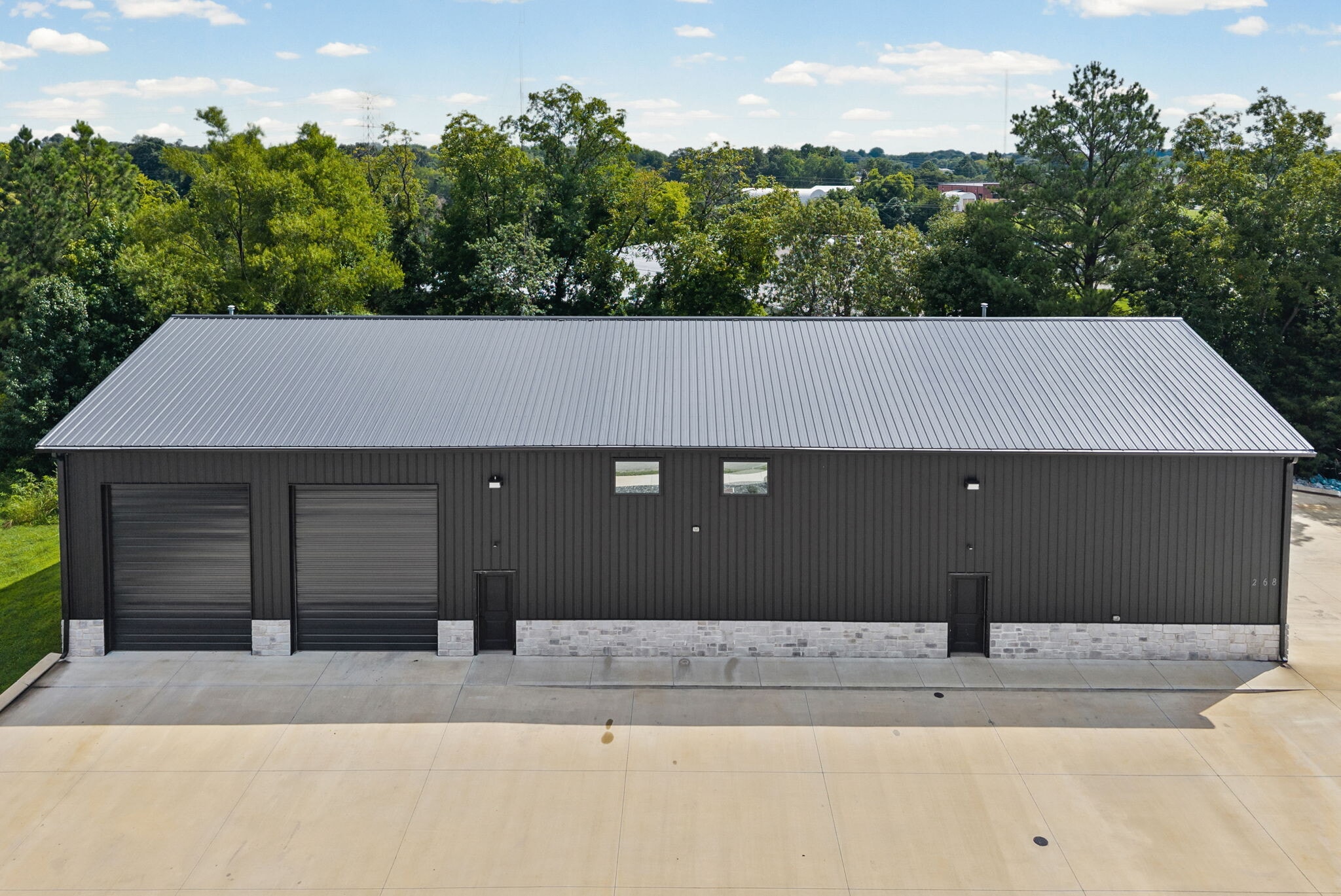 268 Industrial Dr, Clarksville, TN à louer Photo de l’immeuble– Image 1 sur 65