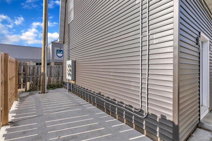 26 W Main St, Springville, NY à vendre - Photo de l’immeuble – Image 2 sur 15