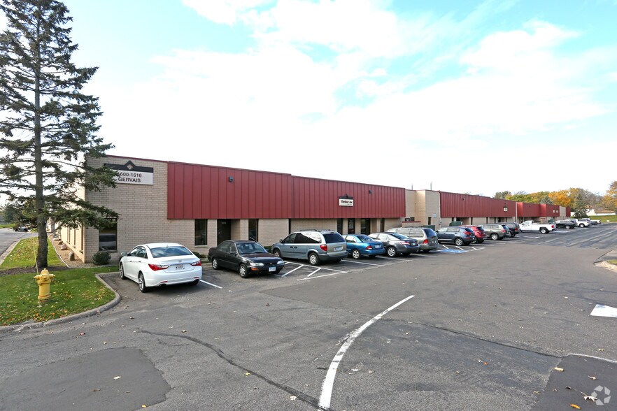1600 Gervais Ave, Maplewood, MN à louer - Photo de l’immeuble – Image 1 sur 4