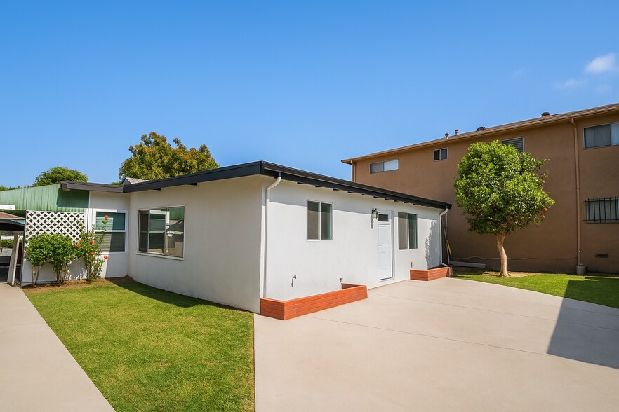 2332 Cedar Ave, Long Beach, CA à vendre - Photo de l’immeuble – Image 2 sur 9