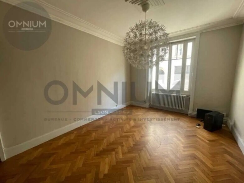 Bureau dans Lyon à louer - Photo de l’immeuble – Image 2 sur 8