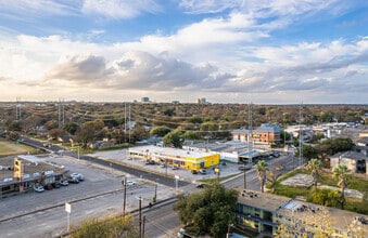 107-109 Latch Dr, San Antonio, TX - Vue aérienne  vue de carte