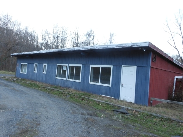 41 E Pembroke Rd, Danbury, CT à vendre Photo principale– Image 1 sur 3