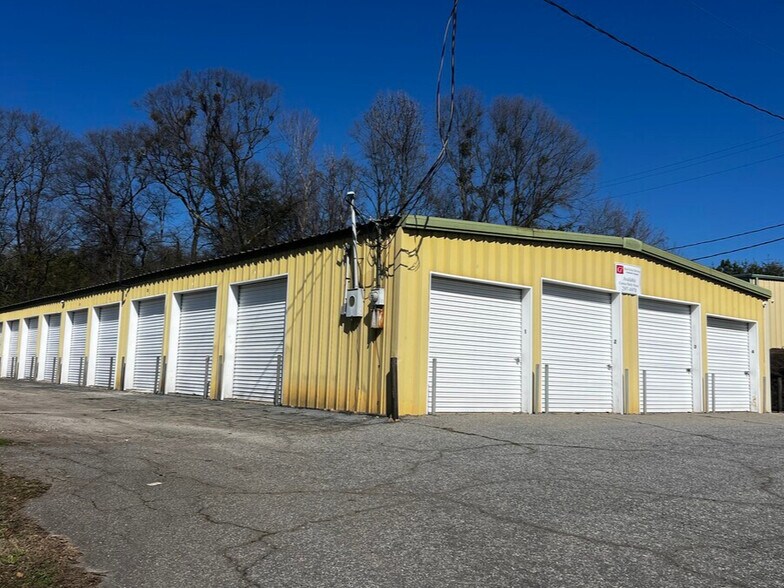 1881 S Carolina 14, Greer, SC à vendre - Photo principale – Image 1 sur 2