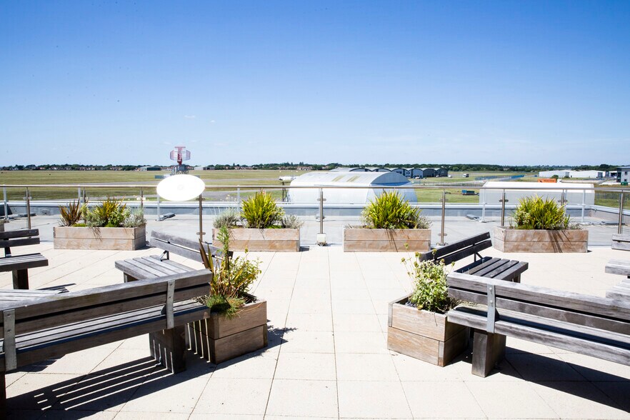 4 Meteor Way, Lee On The Solent à louer - Photo de l’immeuble – Image 3 sur 12