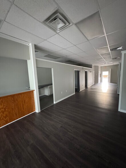 3440-3450 Seminole Trl, Charlottesville, VA à louer - Photo de l’immeuble – Image 3 sur 14