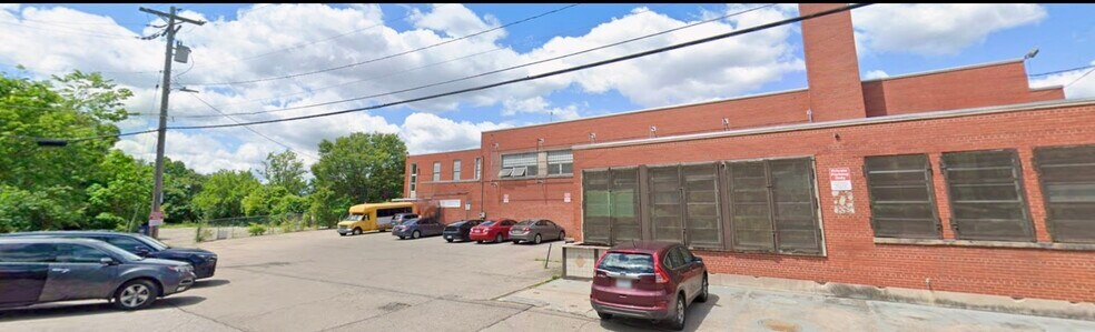 2232 Stratford Ave, Cincinnati, OH à vendre - Photo de l’immeuble – Image 3 sur 19