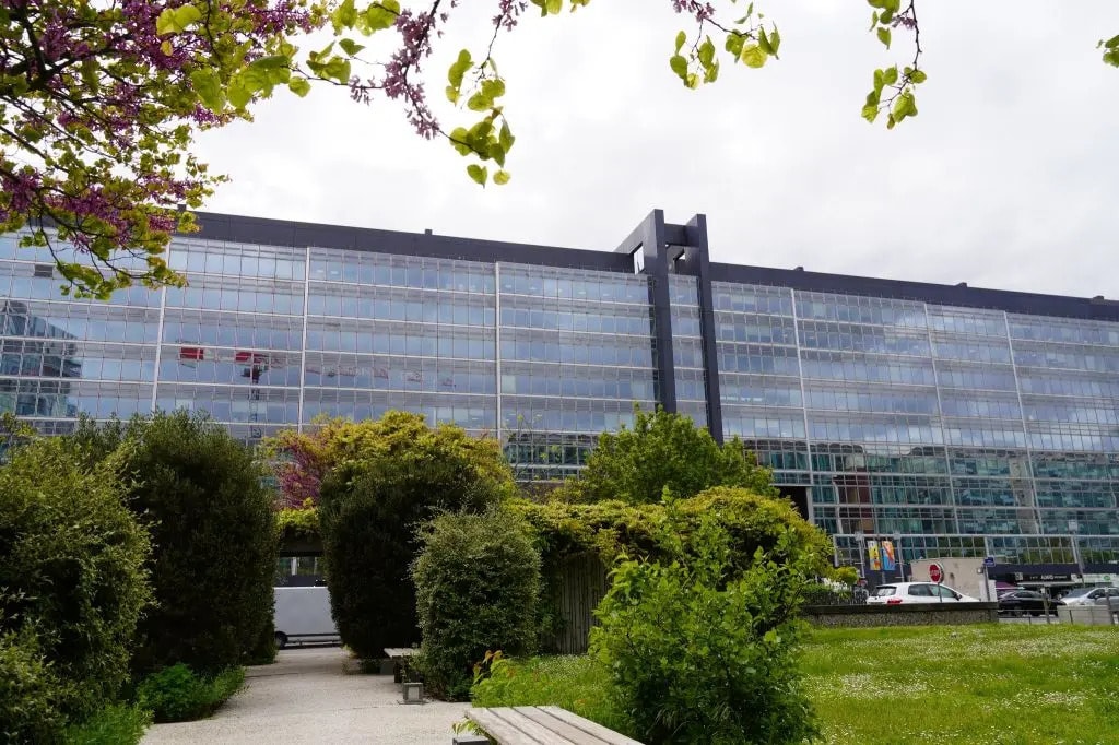 6-20 Esplanade Charles De Gaulle, Nanterre à louer Photo de l’immeuble– Image 1 sur 10