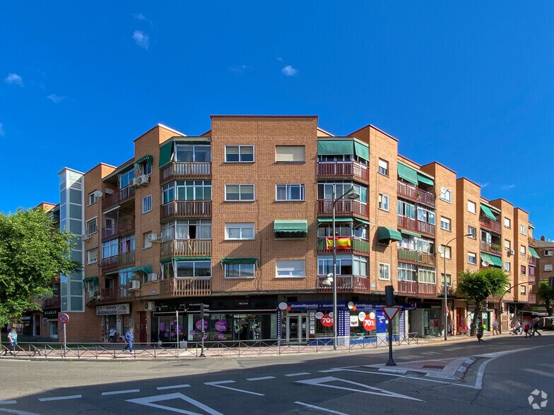 Immeuble residentiel dans San Sebastián de los Reyes, Madrid à vendre - Photo principale – Image 1 sur 1