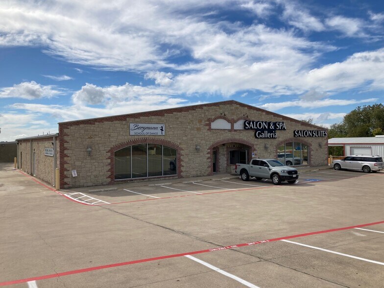 1508 Fort Worth Hwy, Weatherford, TX à louer - Photo de l’immeuble – Image 3 sur 10