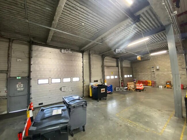 Plus de détails pour Industriel/Logistique à louer