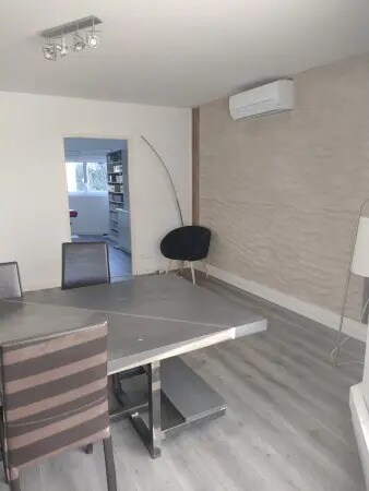 Plus de détails pour Bureau à vendre