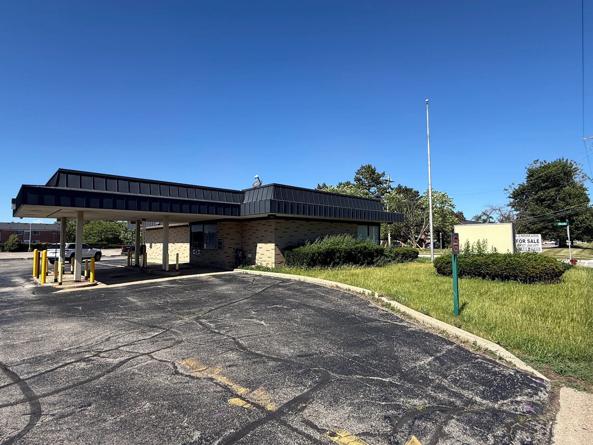 14801 E 12 Mile Rd, Warren, MI à louer Photo principale– Image 1 sur 8