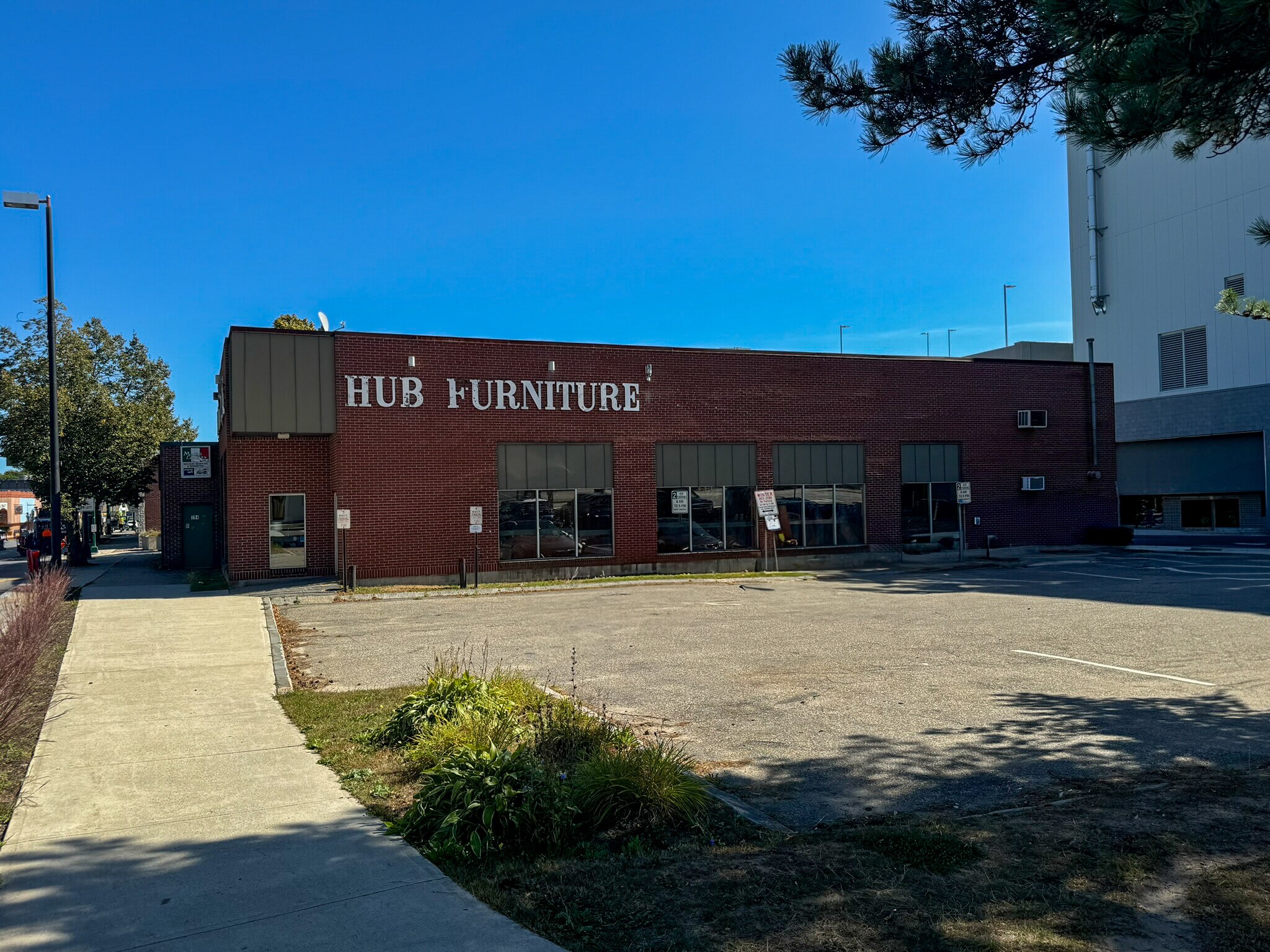 900 Main St, Westbrook, ME à louer Photo principale– Image 1 sur 8