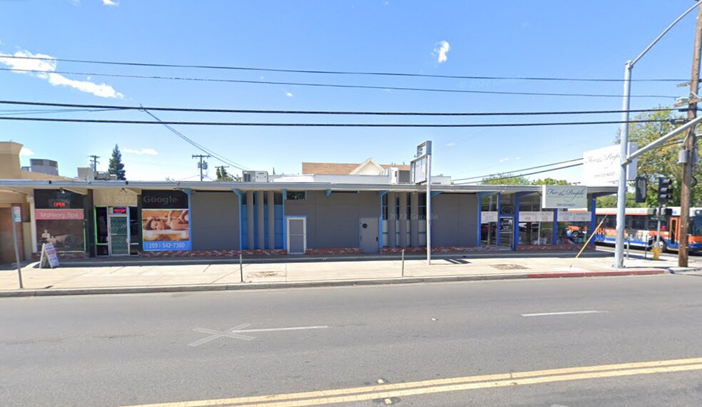 1343-1347 McHenry Ave, Modesto, CA à vendre - Photo de l’immeuble – Image 1 sur 5