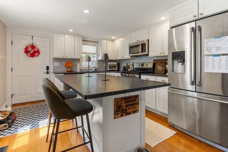 67 North St, Hingham, MA à vendre - Photo de l’immeuble – Image 2 sur 15