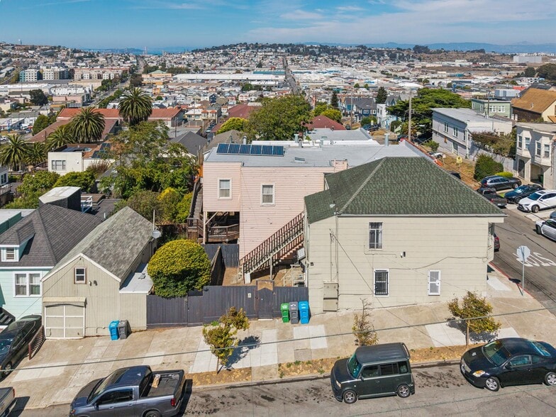 3446 Jennings St, San Francisco, CA à vendre - Photo principale – Image 1 sur 1