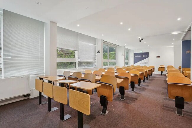 Plus de détails pour 171 Bis Avenue Charles De Gaulle, Neuilly-sur-Seine - Bureau à louer