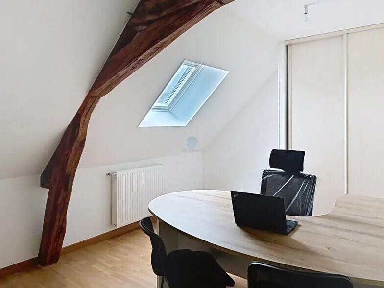 Bureau dans Ingré à louer - Photo intérieure – Image 2 sur 5