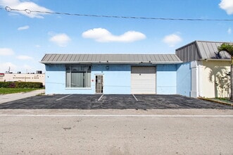 321 N Railroad Ave, Boynton Beach, FL à louer Photo intérieure– Image 2 sur 9