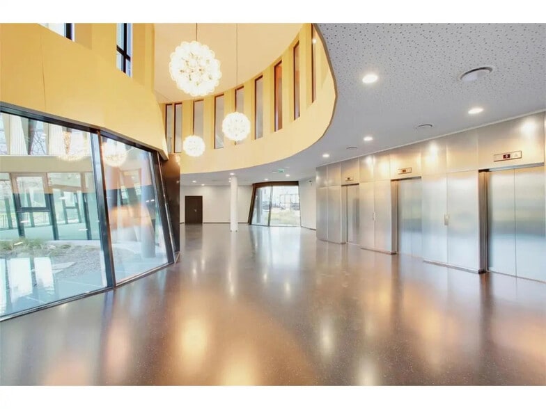 92 Avenue De Paris, Massy à louer - Hall d’entrée – Image 3 sur 13