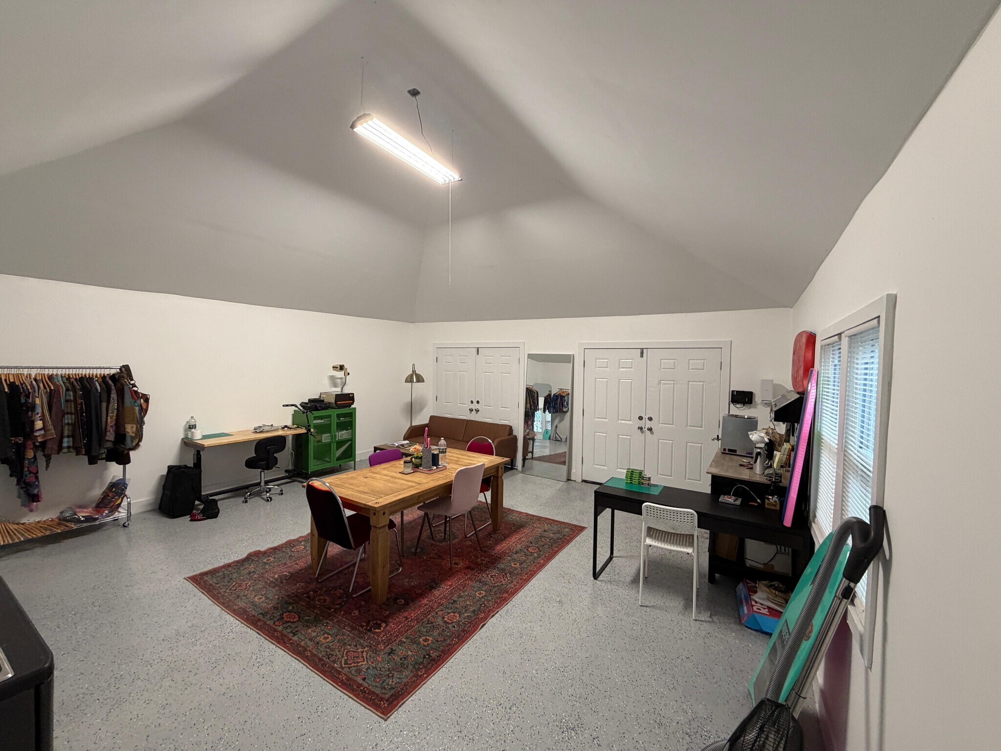6611 Almeda Ave, Arverne, NY à louer Photo de l’immeuble– Image 1 sur 5