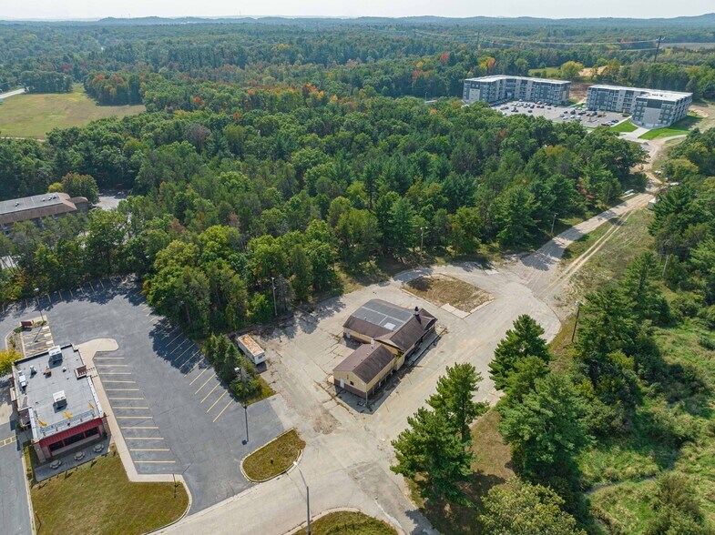 650 S Frontage Rd, Wisconsin Dells, WI à vendre - Photo de l’immeuble – Image 2 sur 11